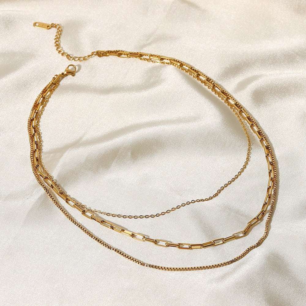 Zarah – Collar Dorado de 3 Filas
