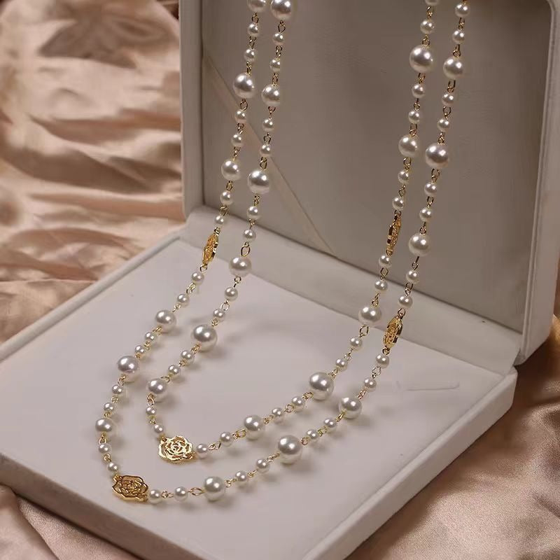 Collen – Collar Elegante en Oro con Perla