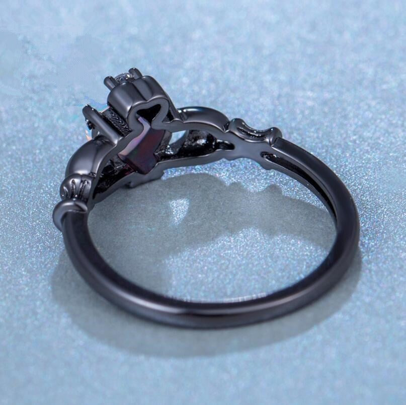 Meryl – Anillo Corazón en Ópalo Blanco
