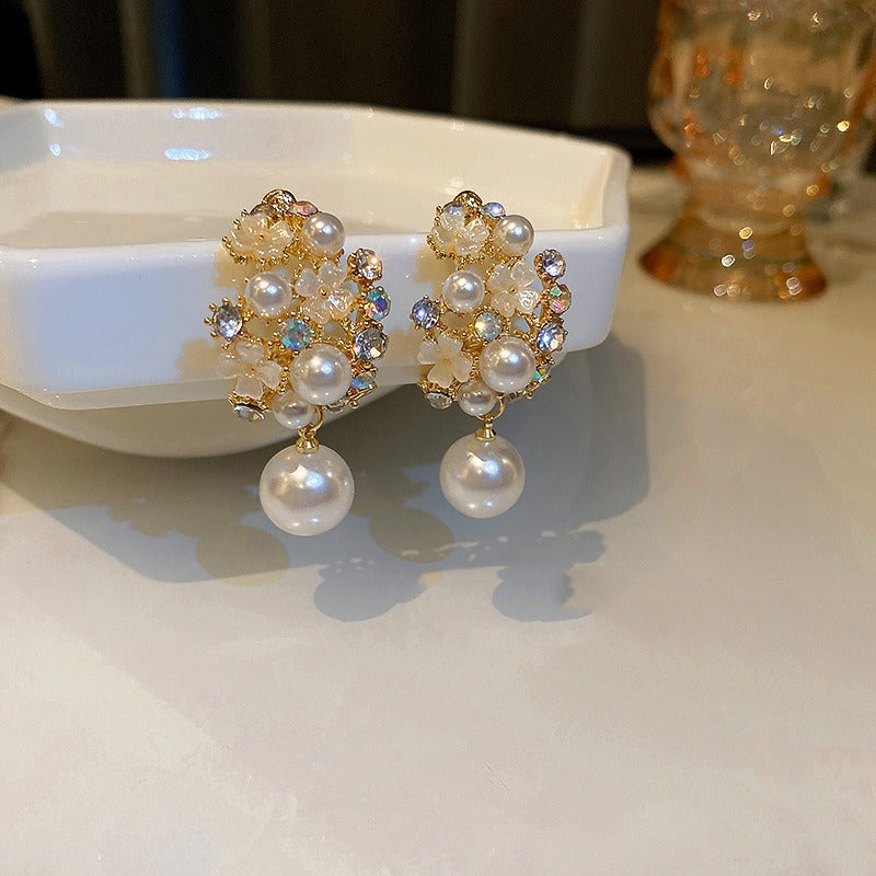 Ellie – Pendientes Elegantes con Perlas