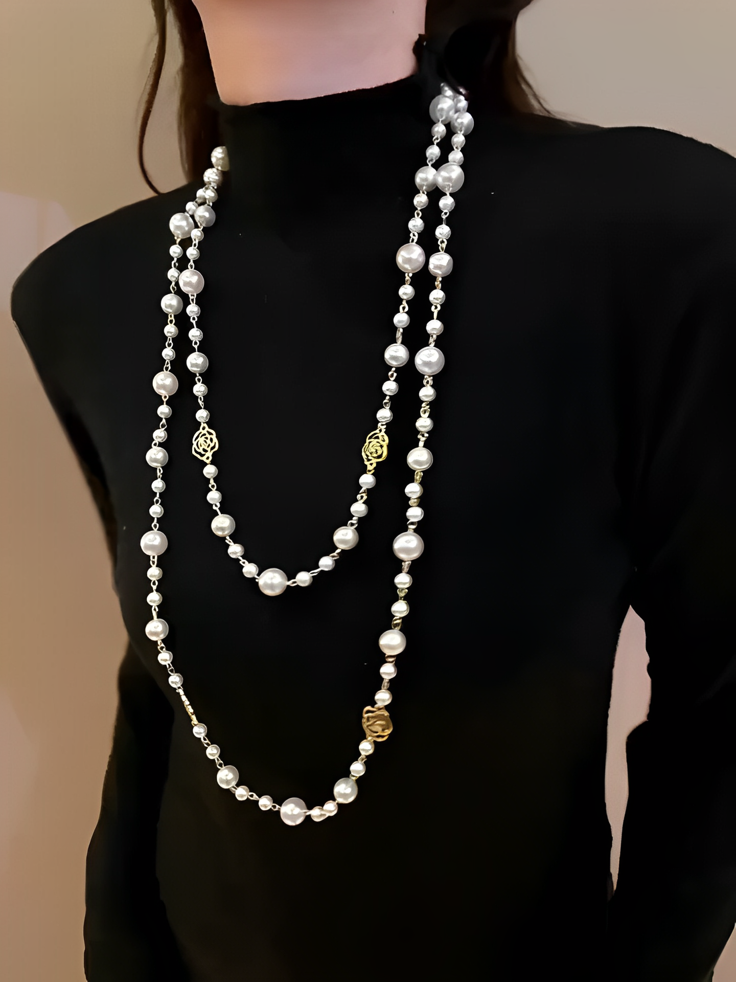 Lany – Collar Elegante con Perla en Cadena Dorada