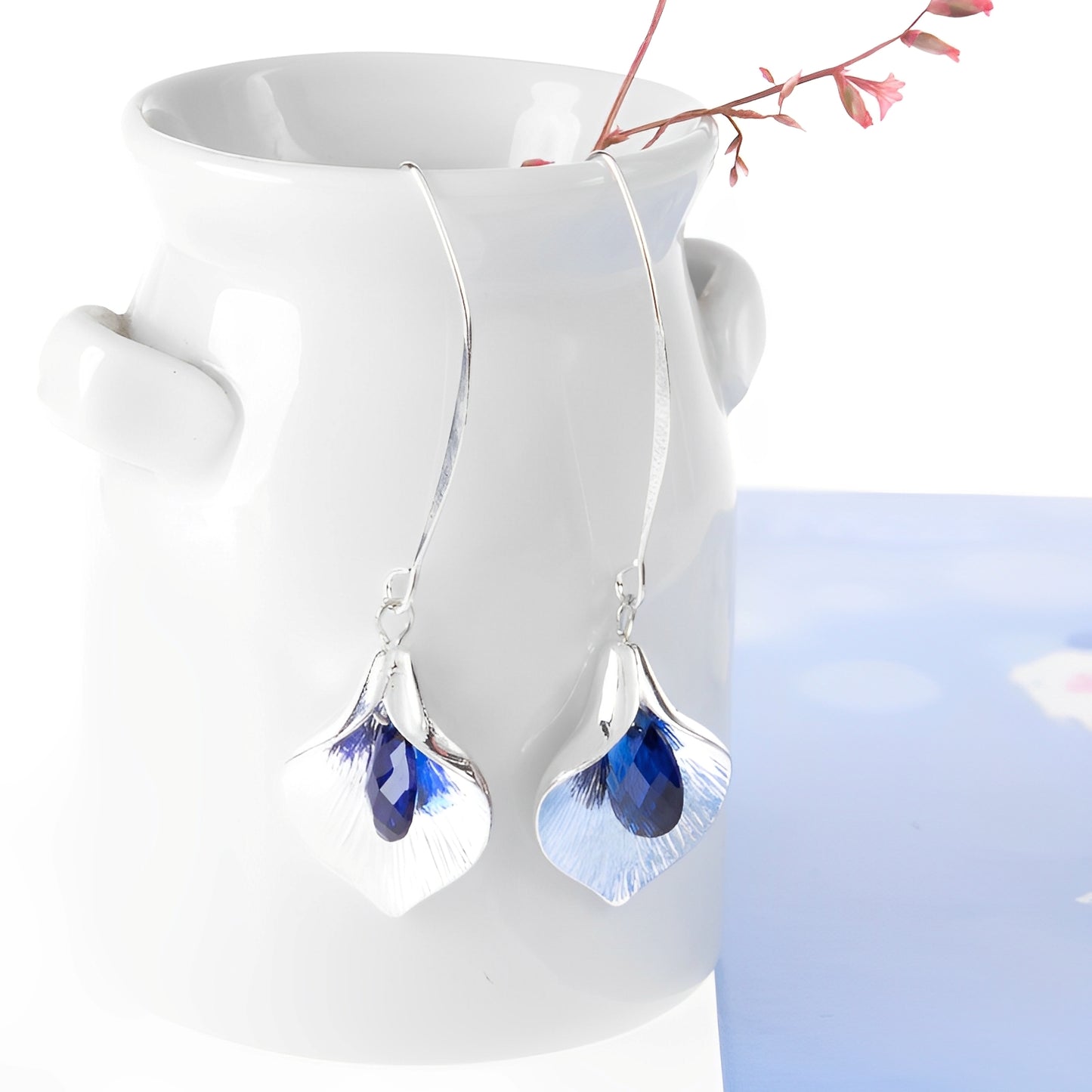 Lyana – Pendientes Plateados con Piedra Azul