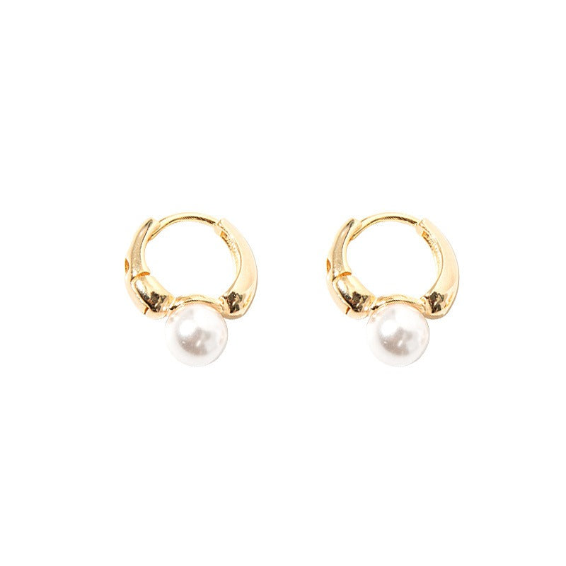 Maelle – Pendientes Dorados con Perla Única