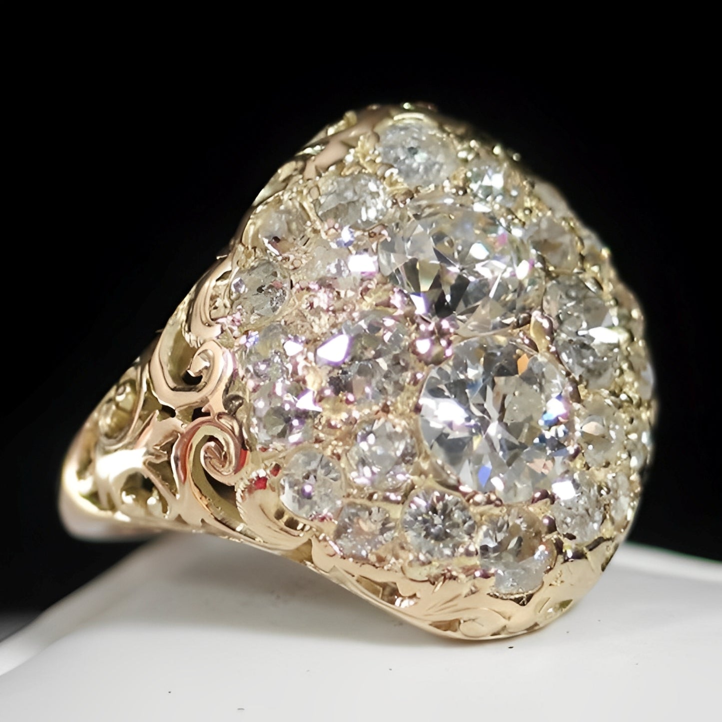 Nessa – Anillo Vintage Redondeado en Dorado Brillante
