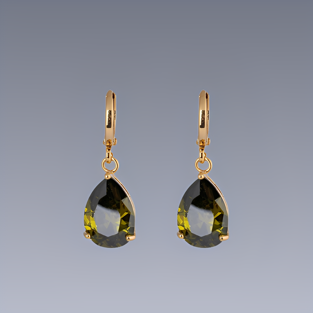 Nori – Pendientes Elegantes Piedra & Oro