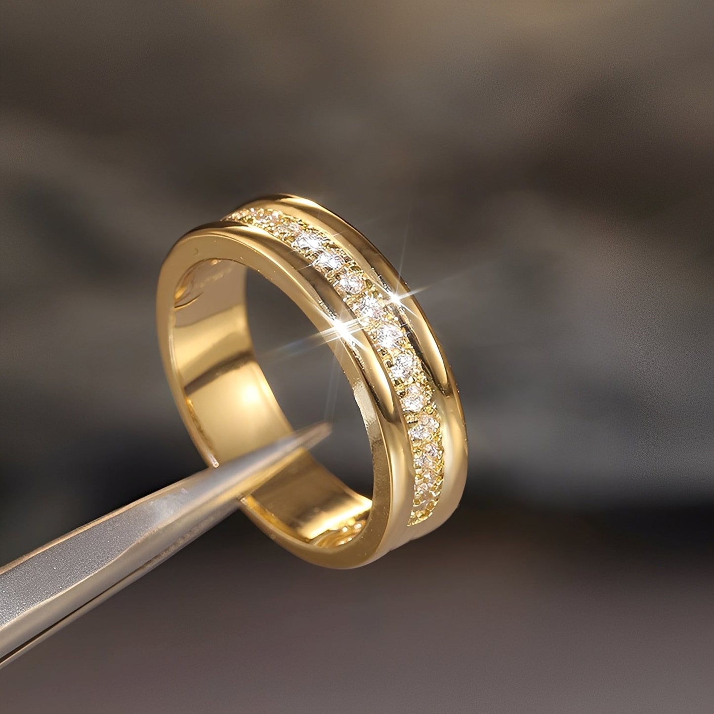 Sarah – Anillo Vintage en Zirconia Incrustada