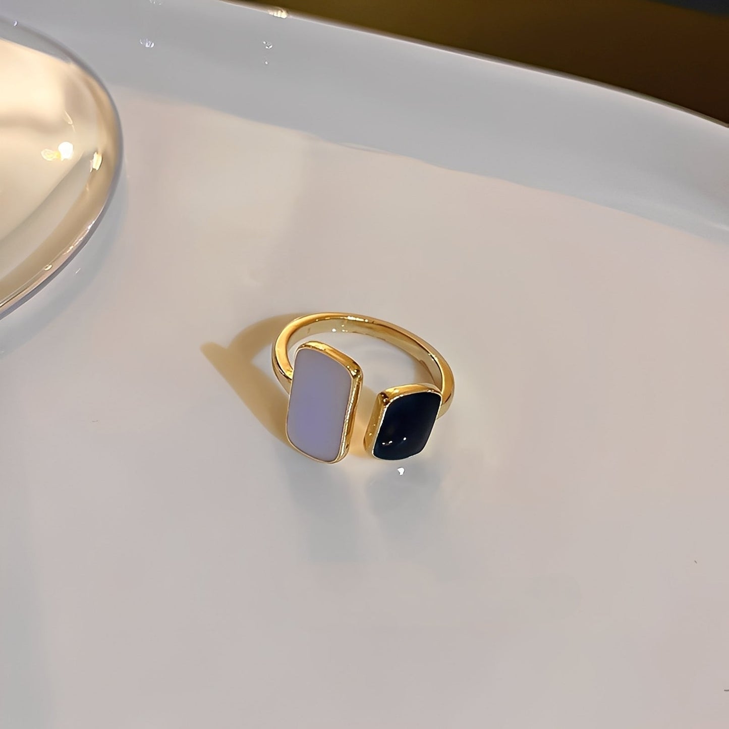 Nerina – Anillo Aguamarina Envolvente
