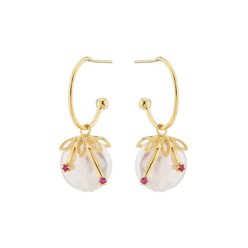 Cléa – Pendientes Vintage Cereza en Oro y Perla