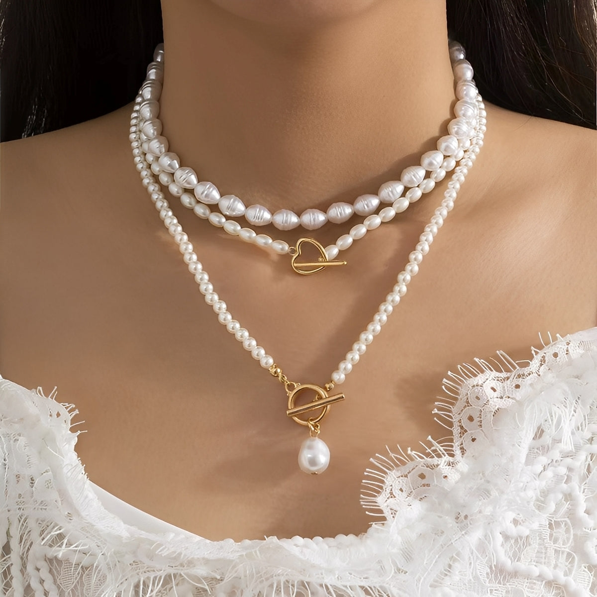 Almara – Elegante Collar de Perlas