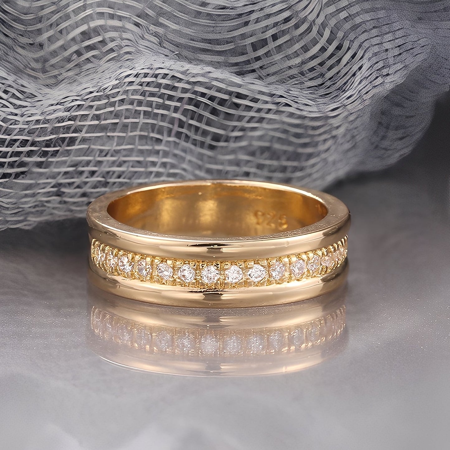 Sarah – Anillo Vintage en Zirconia Incrustada
