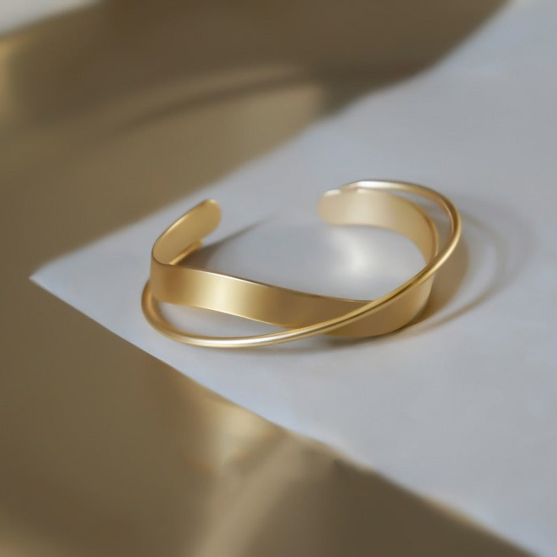 Marise – Pulsera Dorada Intemporal