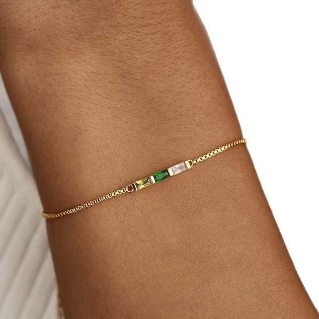 Clio – Pulsera Dainty Baguette de Piedra de Nacimiento