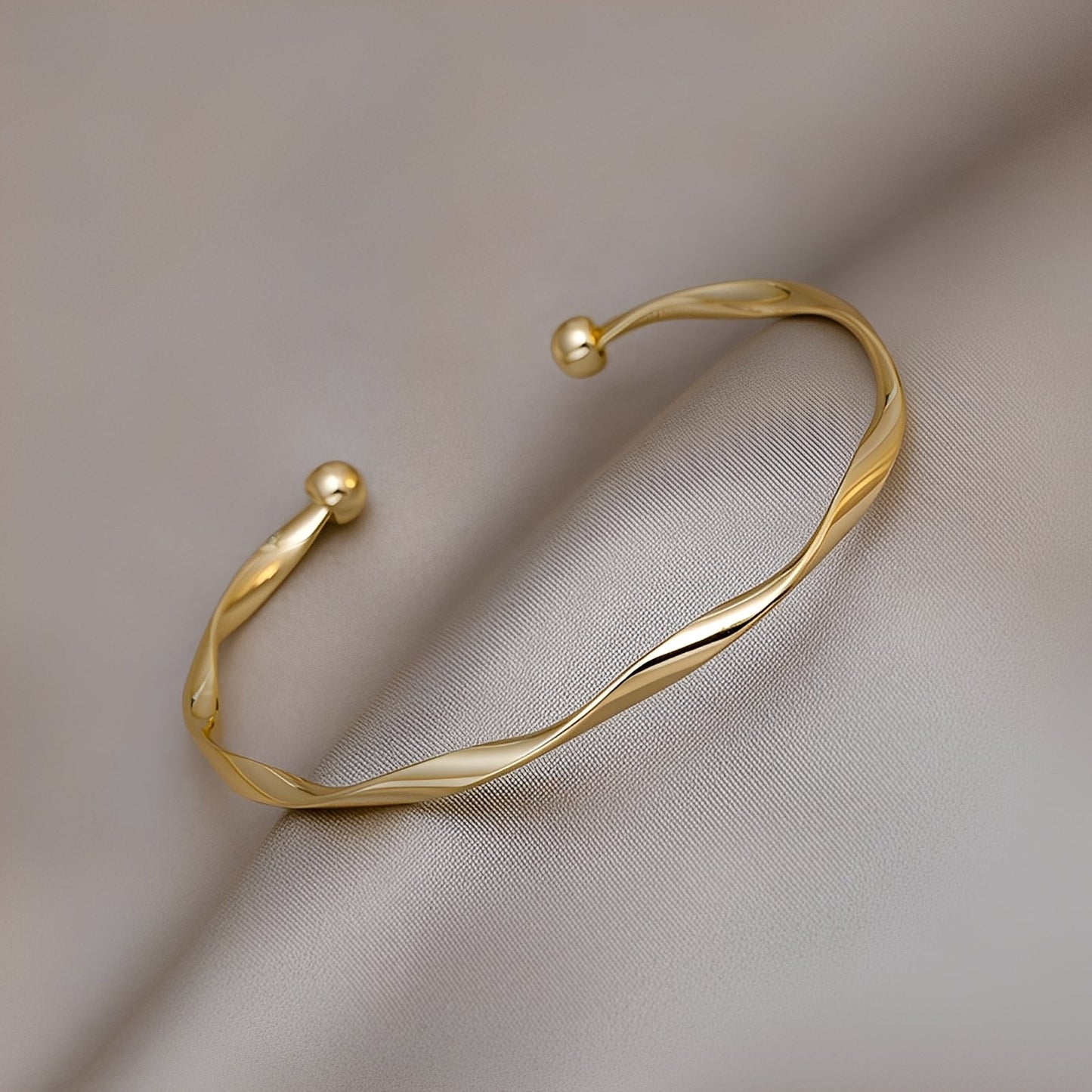 Lara – Pulsera Elegancia Dorada