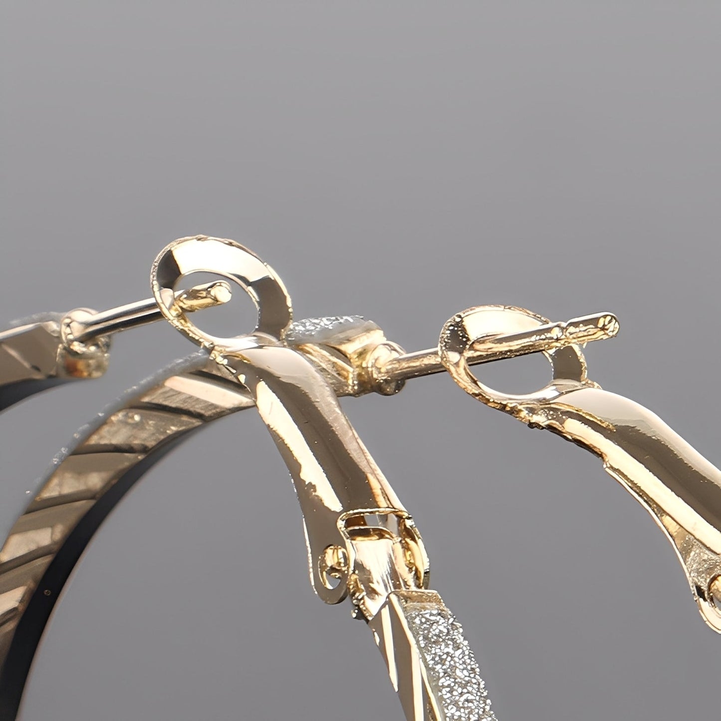 Nori – Pendientes Vintage Chapados en Oro & Brillantes