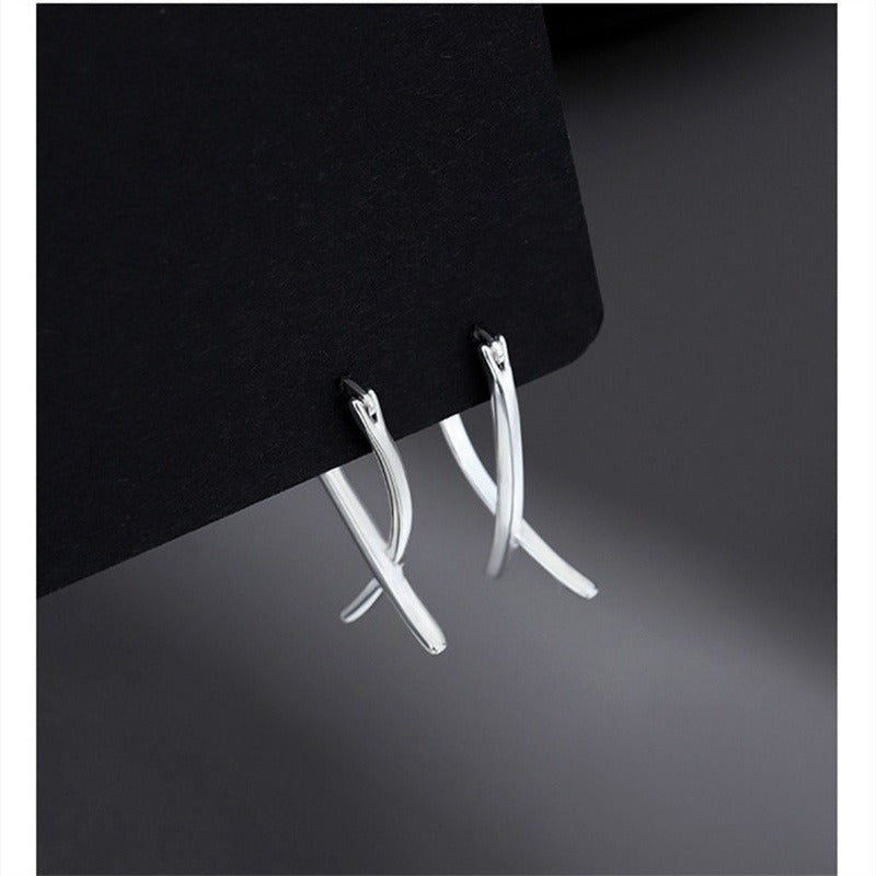 Emilie – Pendientes Líneas Cruzadas Elegantes