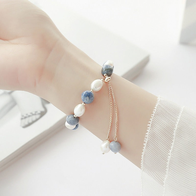 Kira – Pulsera Elegante en Perlas del Océano