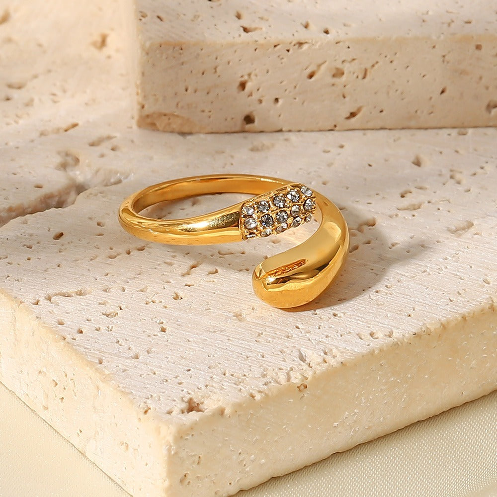 Cely – Anillo Cruzado Pavé