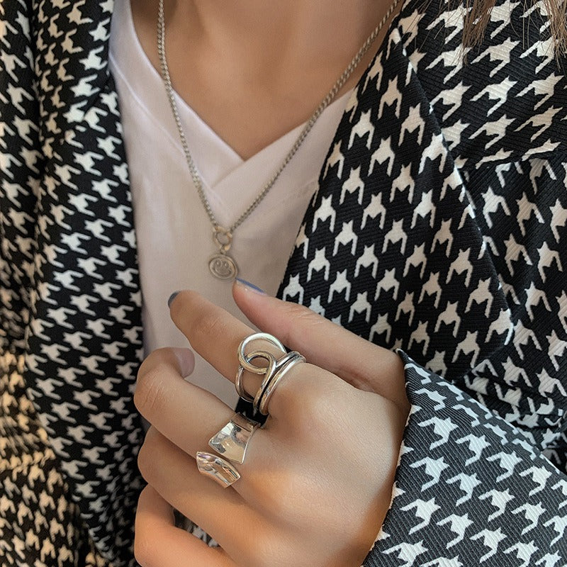 Dahlia – Anillo Trenzado Retro Elegante