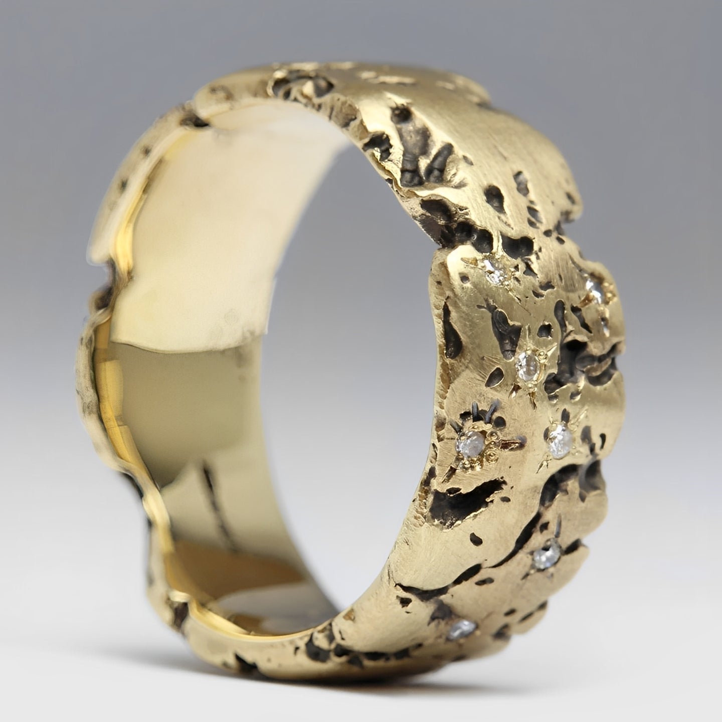 Tiffany – Anillo Vintage Dorado con Cristal Azul Incrustado