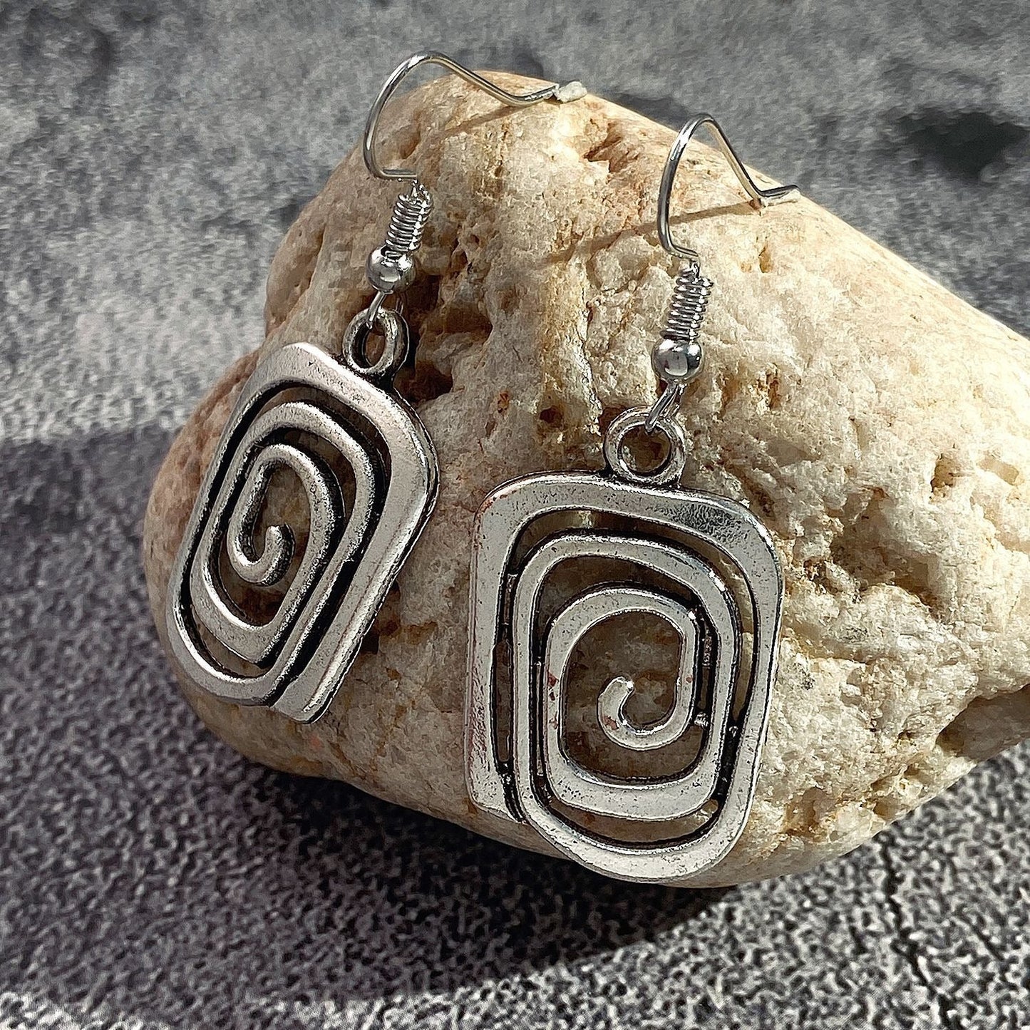 Eva – Aretes Espirales Retro en Plata