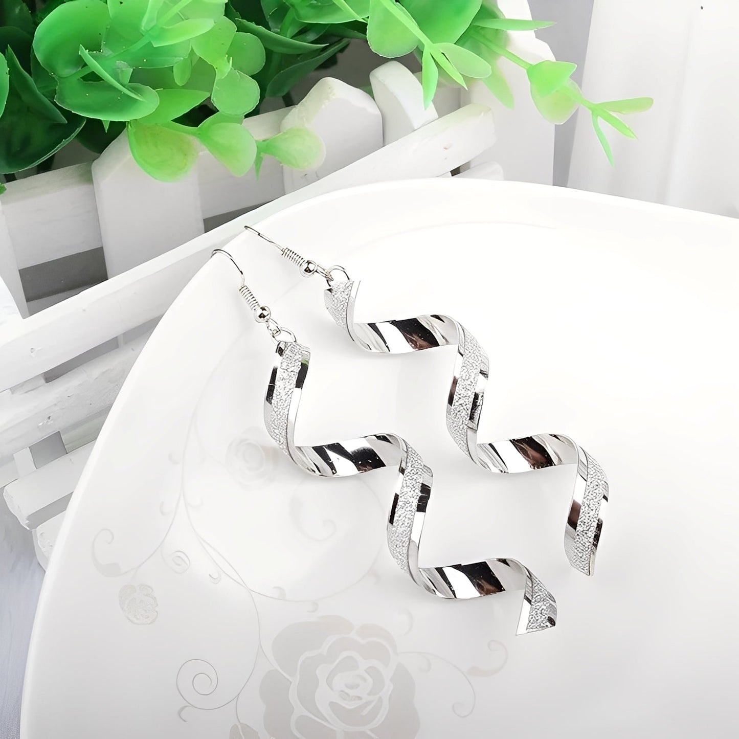 Jia – Boucles Espirales Plata Brillantes