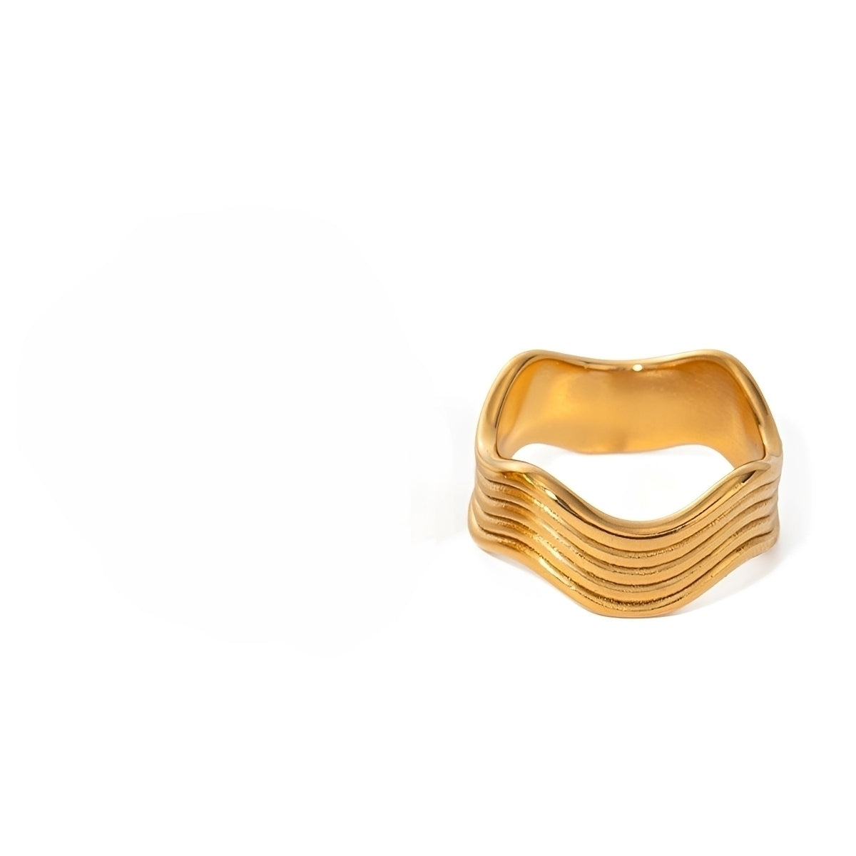 Elvira – Anillo Ondulado de Superficie Ancha