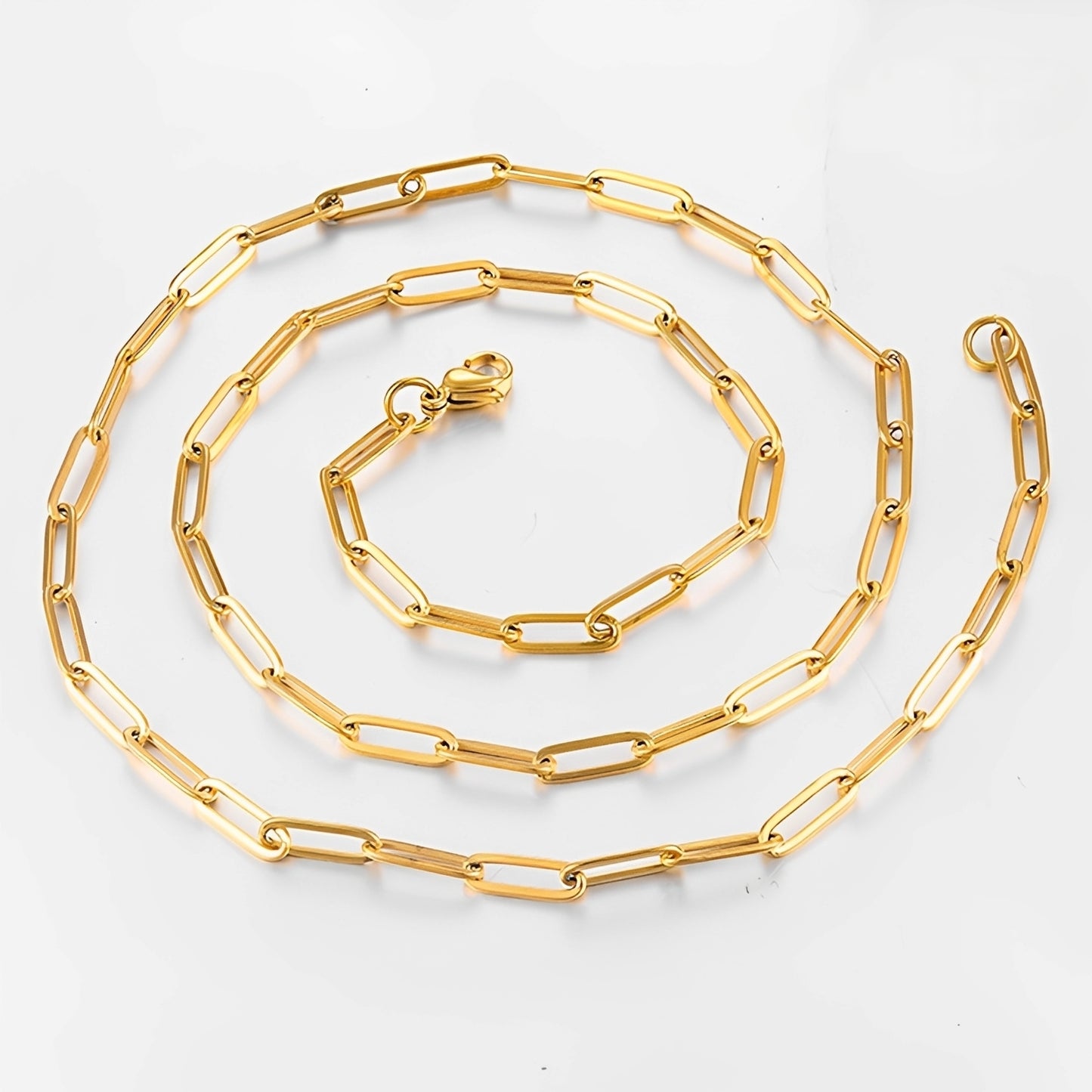 Kyla – Collar Paperclip con Estilo Elegante y Chic