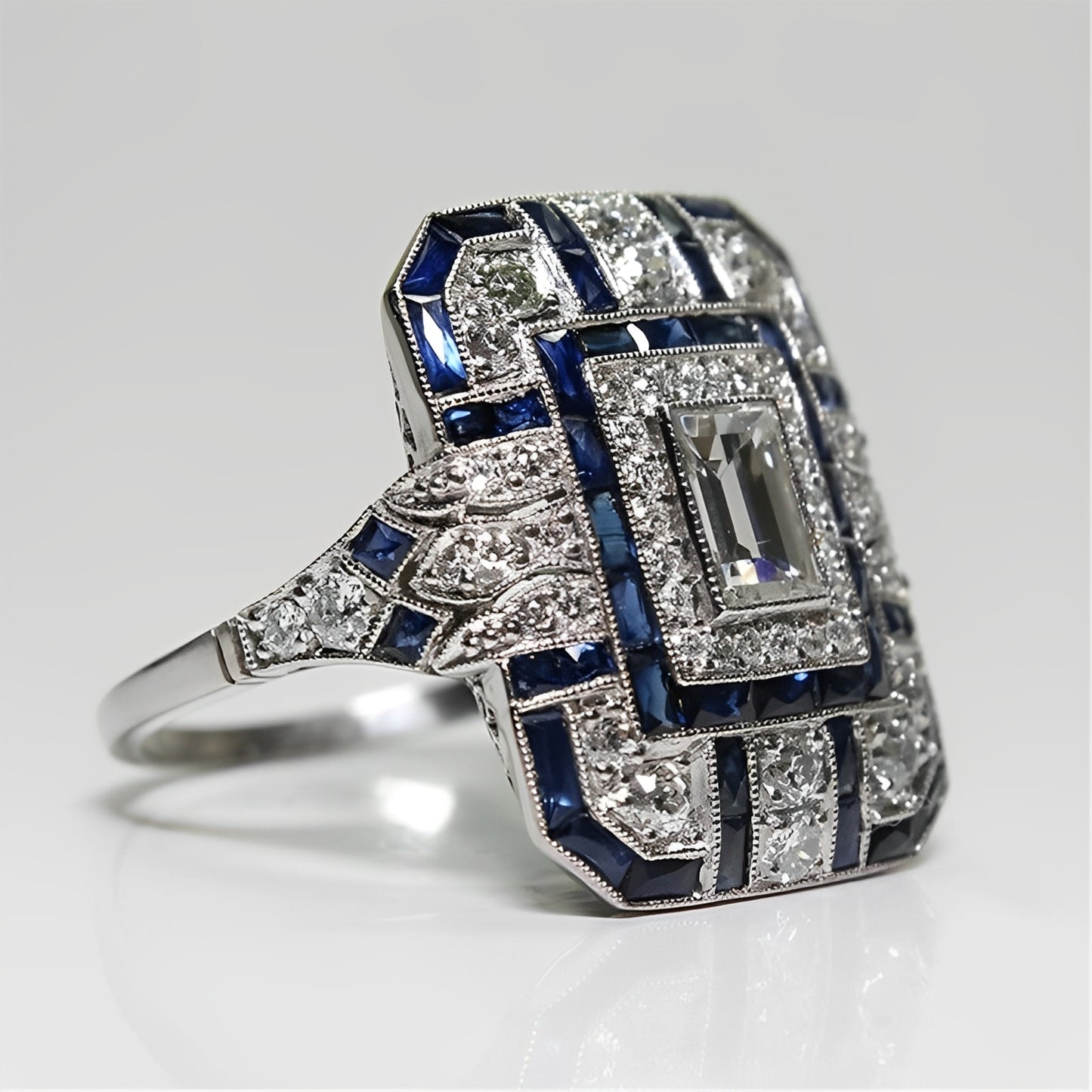 Marina – Anillo Plateado Estilo Retro con Piedra Azul