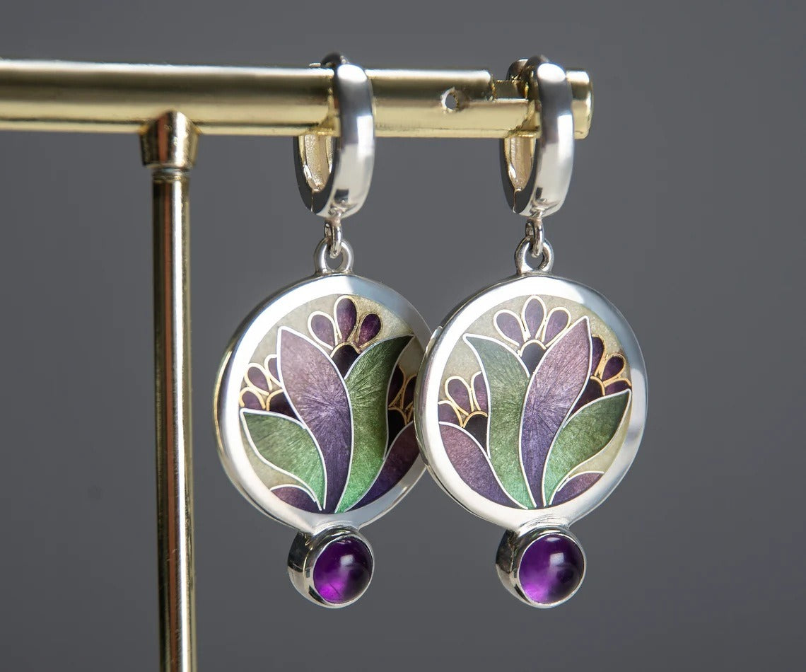 Lorna – Pendientes Boho con Cristales Morados en Plata de Ley
