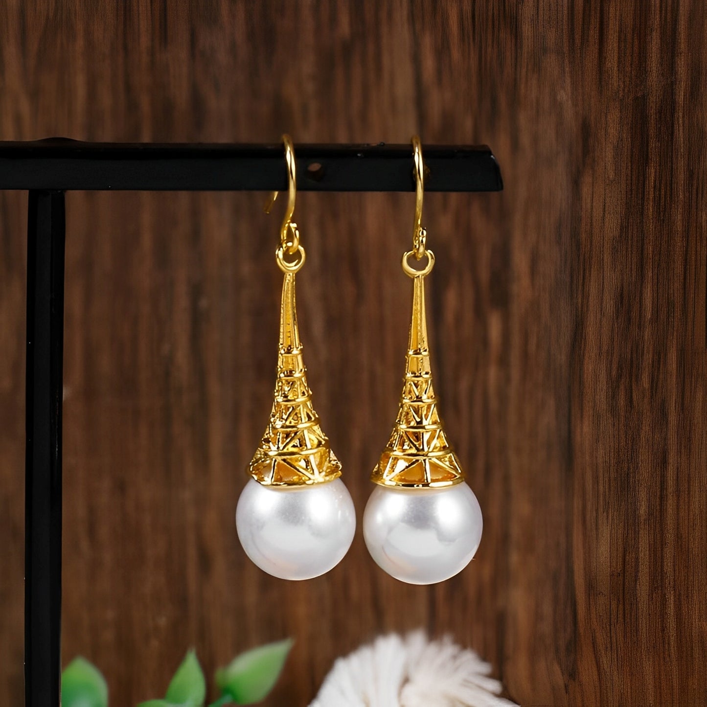 Feliza – Pendientes Vintage Dorados con Perlas Colgantes