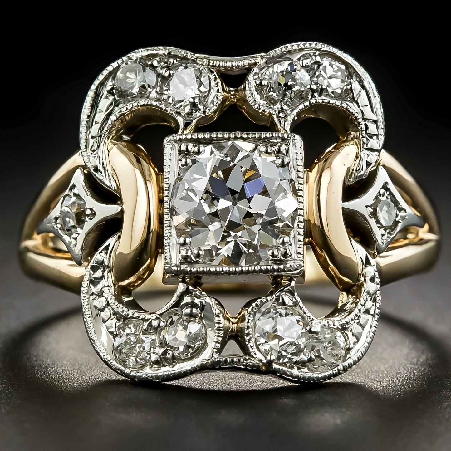 Alina – Anillo Dorado Vintage con Circonita Brillante
