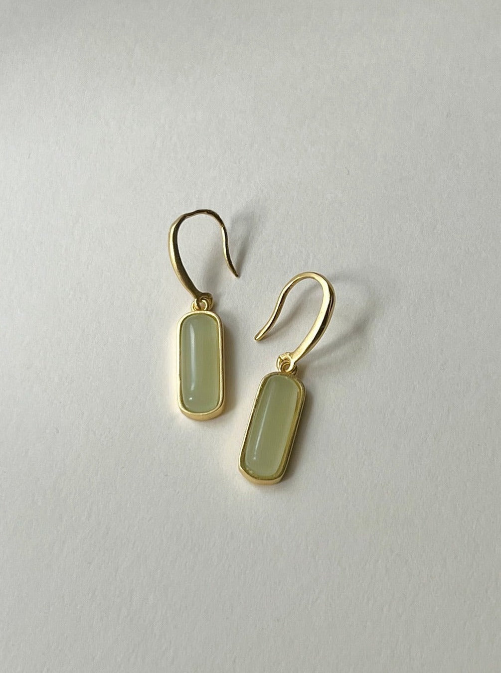 Fiona - Pendientes con colgante de jade