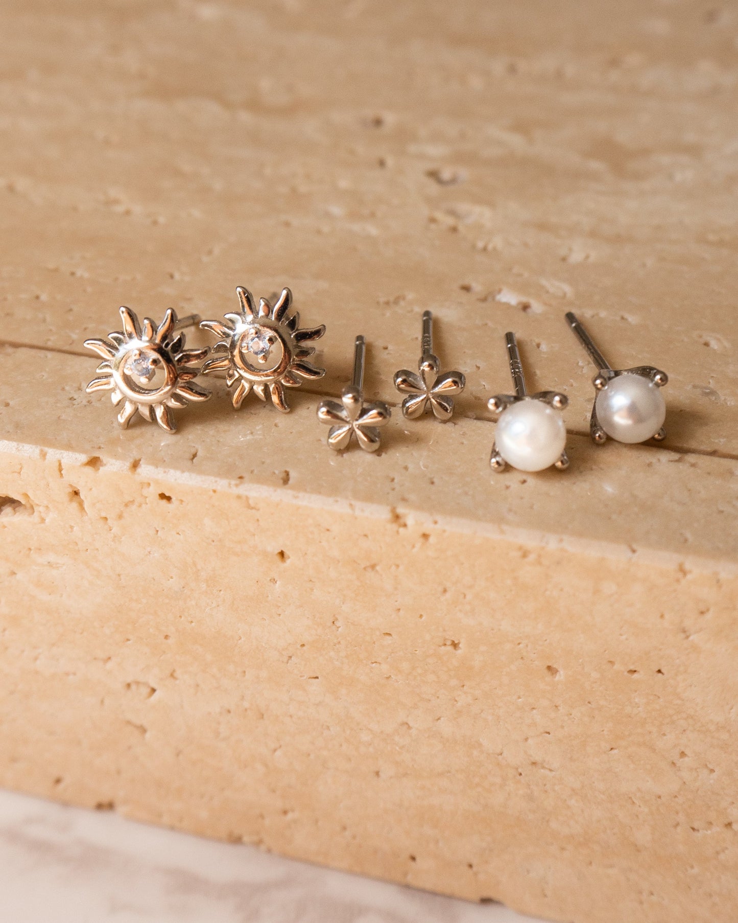 Pendientes Mini Flores de Plata Esterlina
