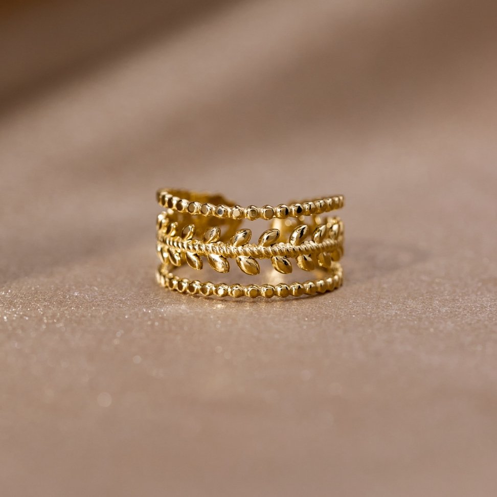 Marissa – Anillo de Hojas Doradas en Capas