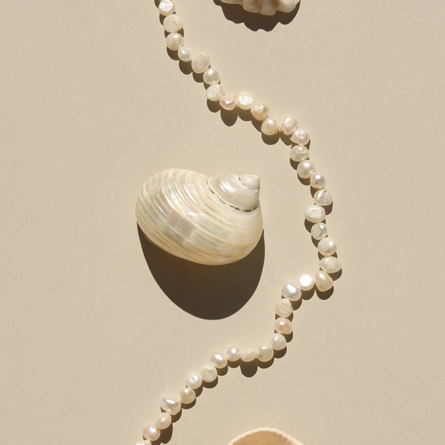Kara – Gargantilla con Mini Perlas de Agua Dulce