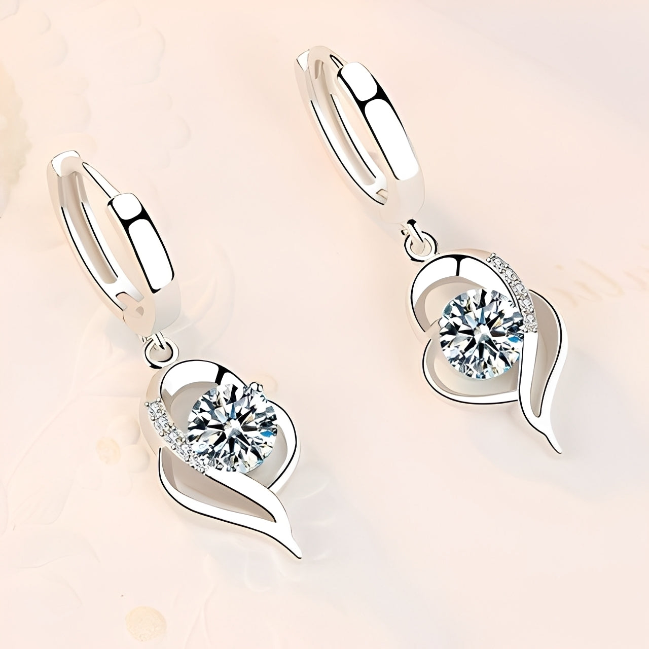 Noelle – Pendientes Florales en Plata de Ley 925 y Circonitas