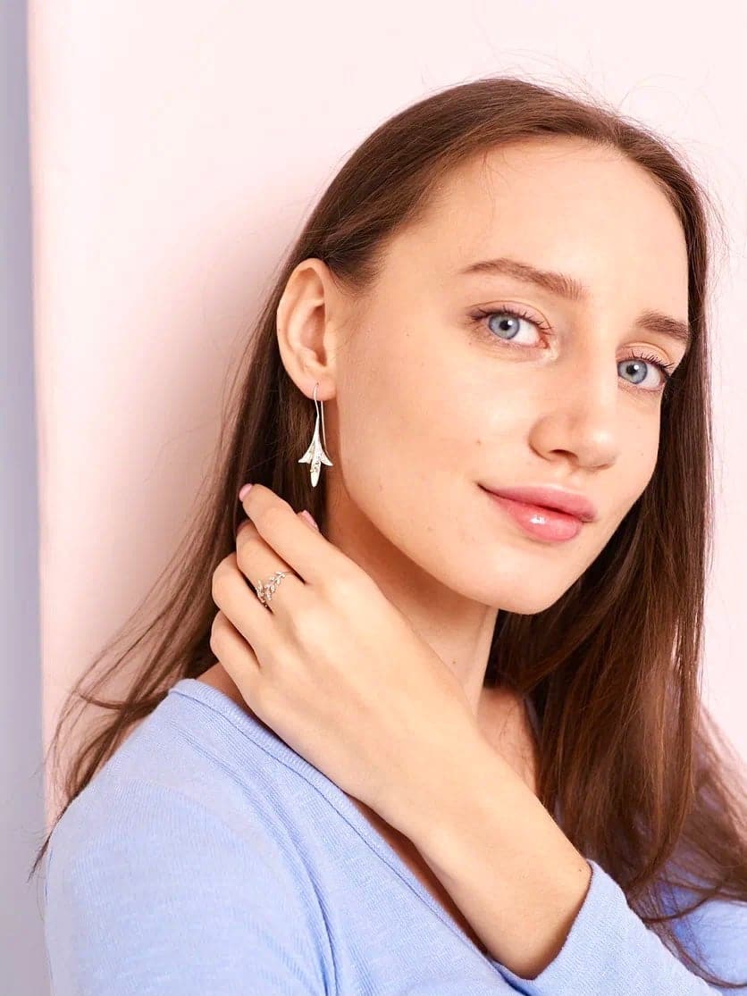 Pendientes de Ganchos con Flores de Jazmín en Plata