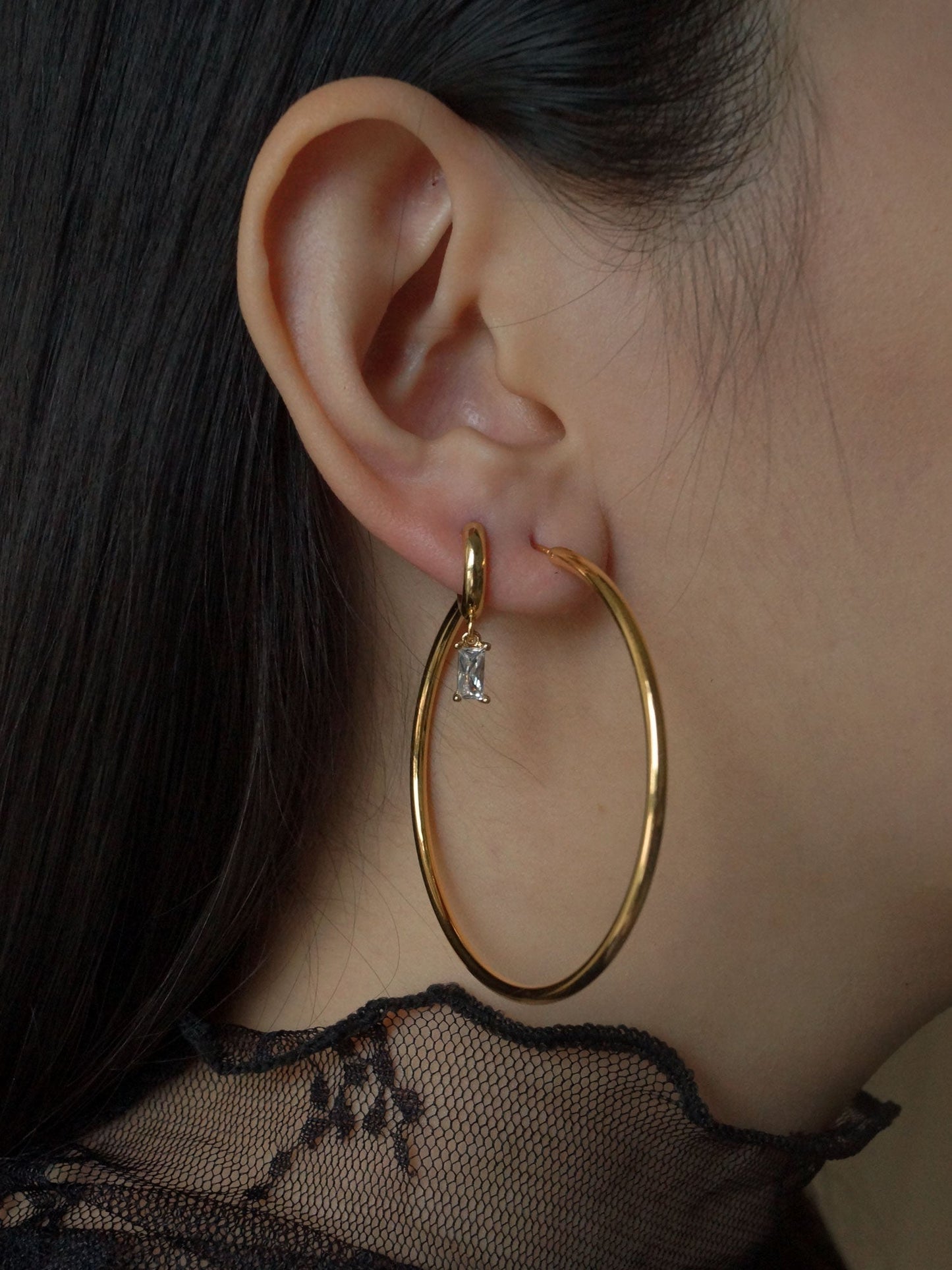 Bella - Grandes aros delgados dorados