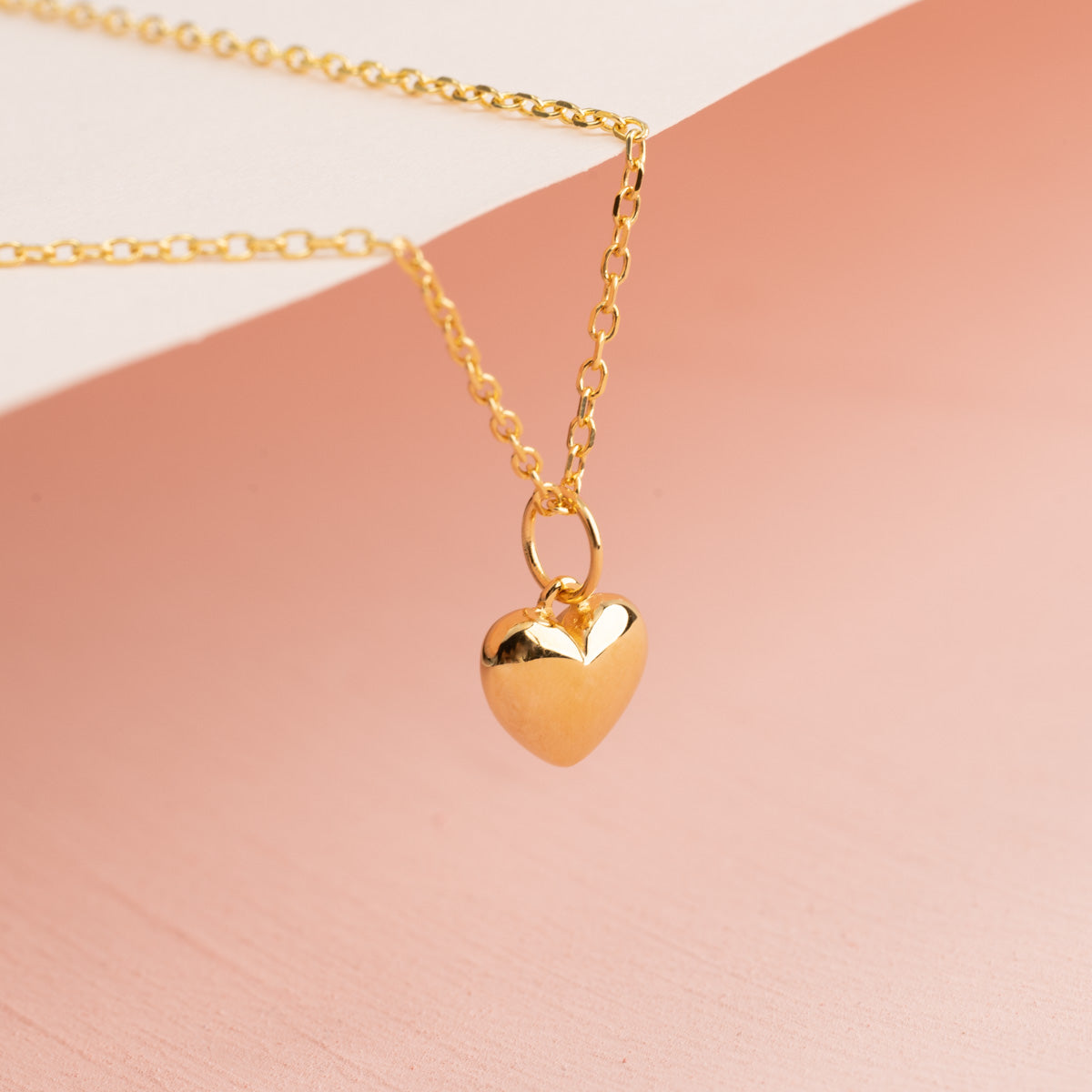 Lamia - Collar de Corazón Dorado