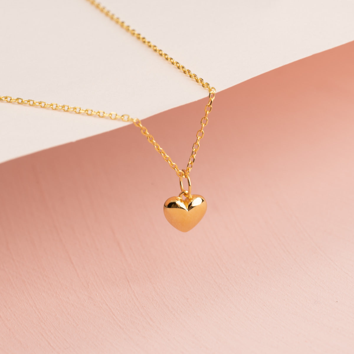 Lamia - Collar de Corazón Dorado