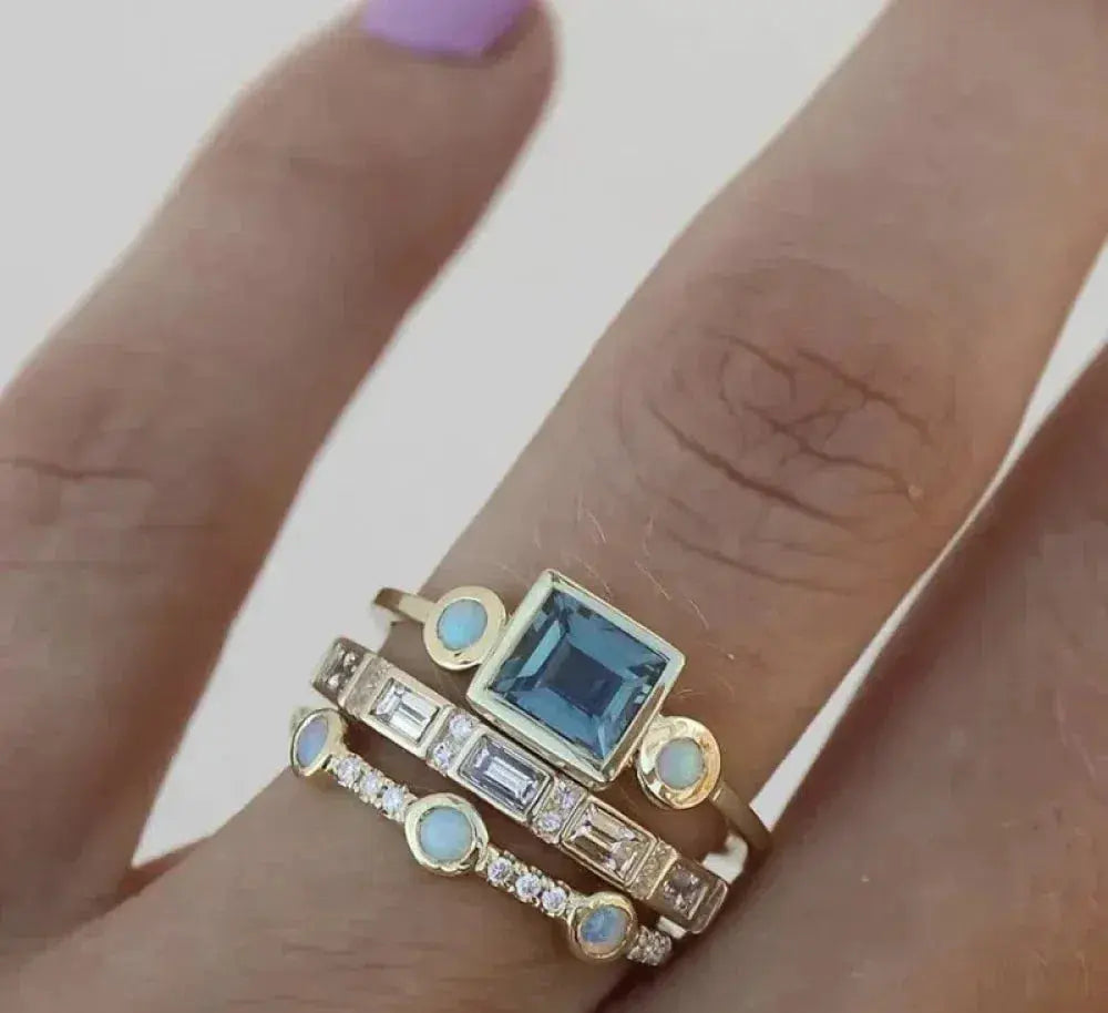 Lina – Anillo Vintage con Cristal Azul