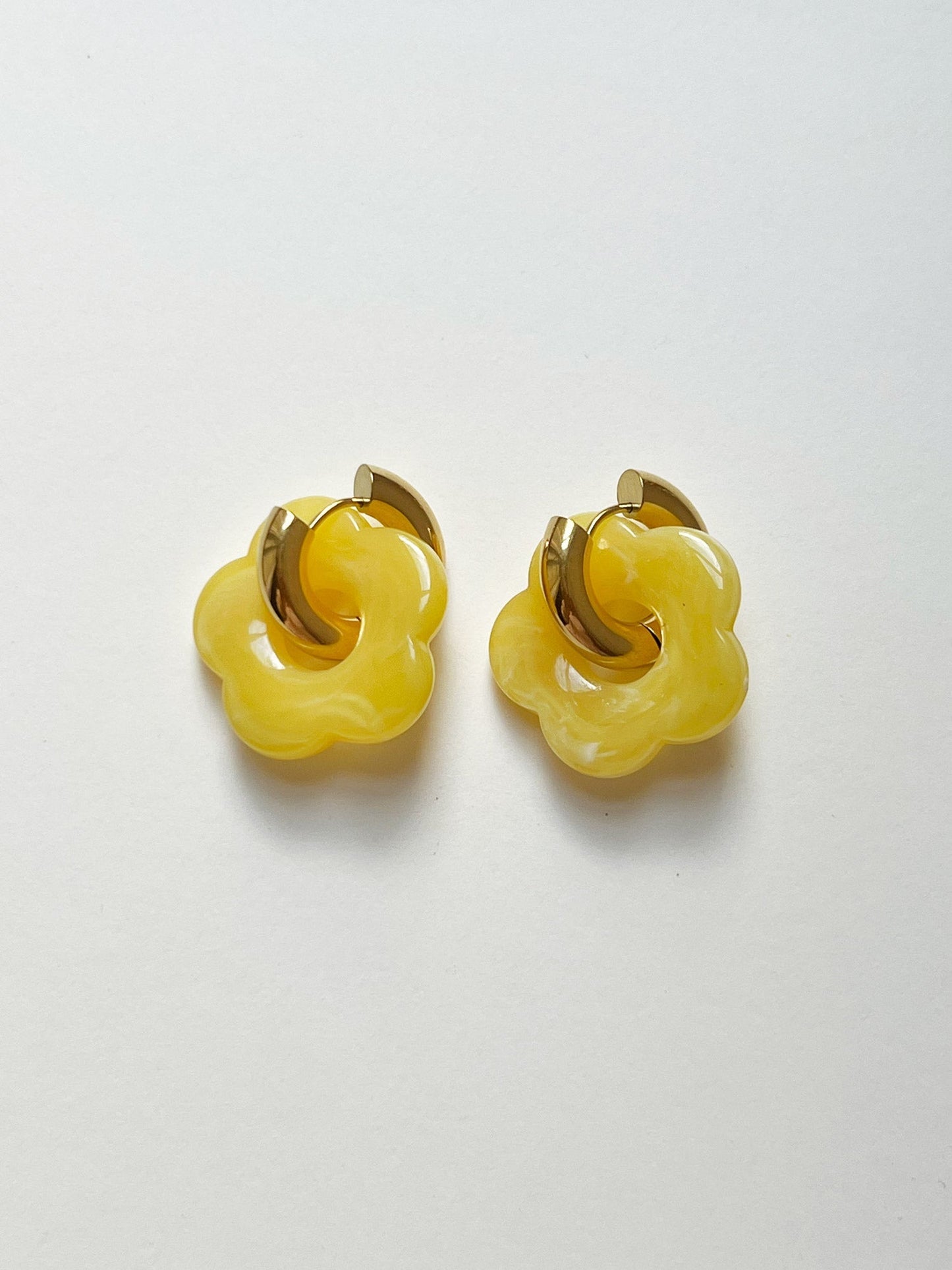 Donut amarillo - Aros con colgante de flor