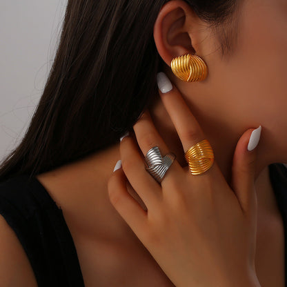 Ariane – Pendientes Trenzados en Plata