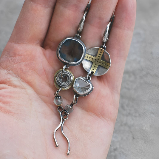 Shane – Pendientes Cruz con Piedra Azul