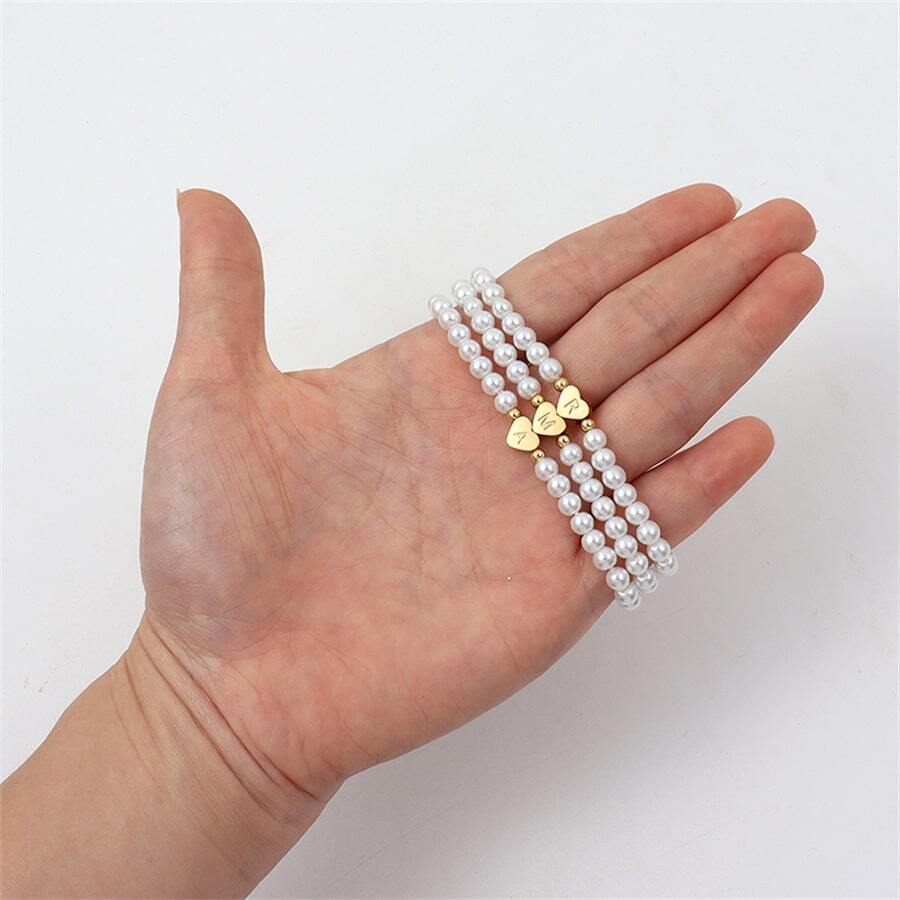 Pulsera de perlas con inicial grabada - Pulsera de perlas personalizada con corazón