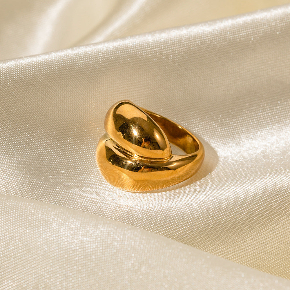 Avery – Anillo Dorado Refinado