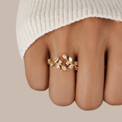 Aretha – Anillo Liana Cristal en Oro 18K