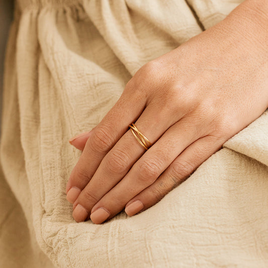Aura – Anillo Fidget Interconectado Delicado