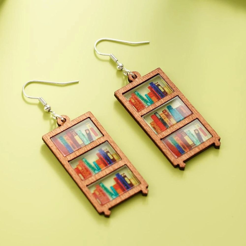 Pendientes de mujer con motivo de libro y biblioteca