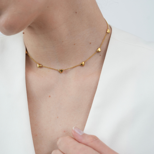 Kara – Collar Corazones Románticos